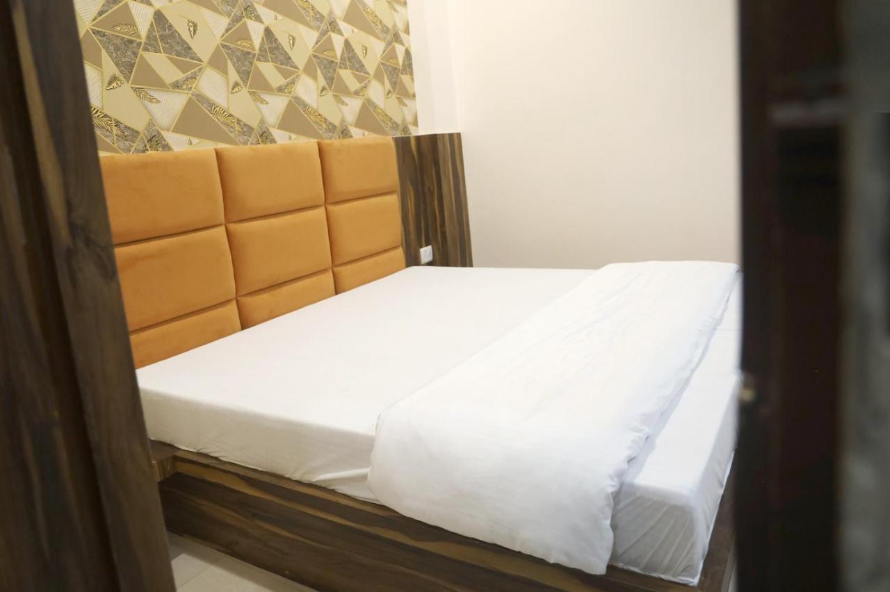 Hotel Keshavam Inn Mathura Exterior foto